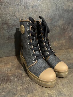 Michael Kors dámske kožené čižmy 39 - 2