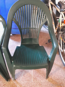 Záhradné plastové stoličky - 2