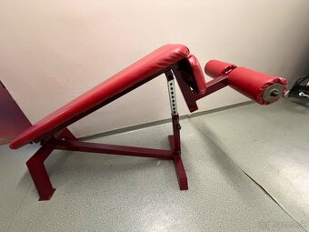 Šikmá lavička na brucho - 2