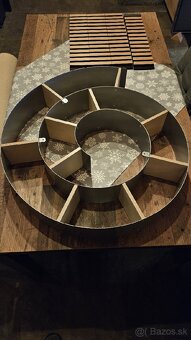 Kniznica na stenu - 2