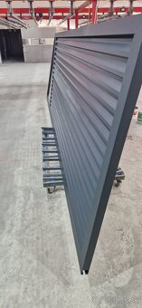 Posuvná hliníková brána - 2