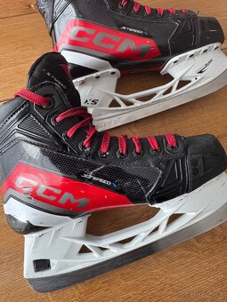Detske Hokejove Korcule CCM Jetspeed FT6 38,5 EU - 2