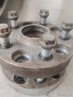 Podložky , boli na Audi A4 B6 - 2