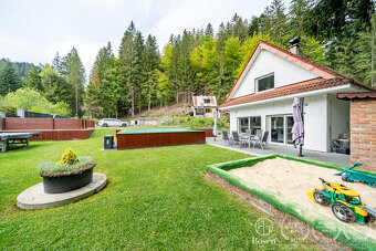 Bosen Group / 4 izbový dom priamo v prírode pri Donovaloch - 2