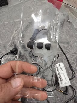 sluchatka sony 15e - 2