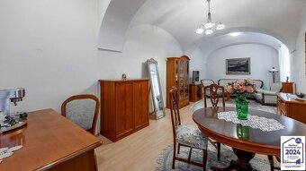 2 izbový byt v centre mesta v historickom objekte, Košice, H - 2