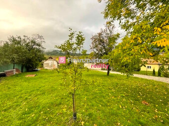 Pozemky so starším rodinným domom v starej časti Fintic (F28 - 2