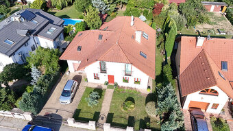 18 ročný VEĽMI PEKNÝ rodinný DOM s ROZPRÁVKOU Záhradou - Koš - 2