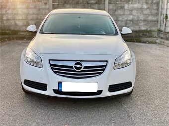 Predám Opel Insignia 2.0 CDTI. 81 KW R.v. 2013 Kup SR. - 2
