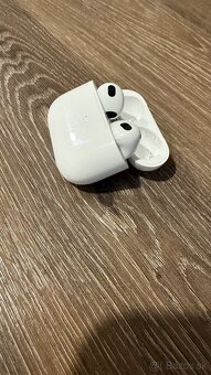 Apple AirPods 3. generácia (Lightning) – používané - 2