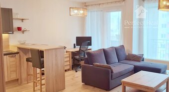 🏡 Moderný 2-izbový byt, 2x loggia, parking - Dúbravka - 2