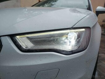Predný svetlomet Audi a3 - 2