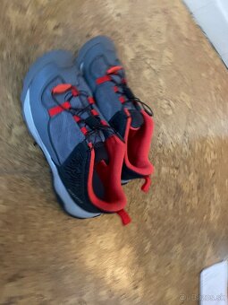 Turisticke topanky - 2