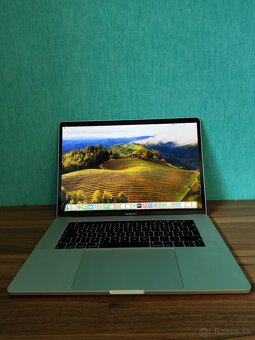 MacBook Pro 15 2018 | i7 • 32GB • 512GB SSD - 2