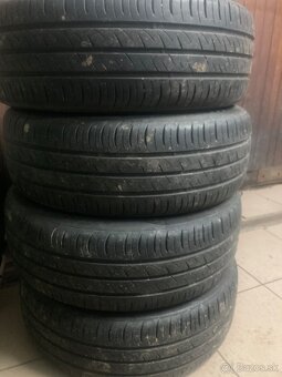 185/60R15 - 2