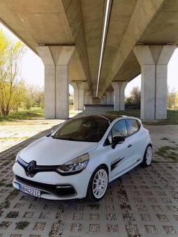 Renault Clio RS 4 Trophy 220 EDC - 2