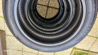 NOKIAN WETPROOF 215/45 R16 - 2