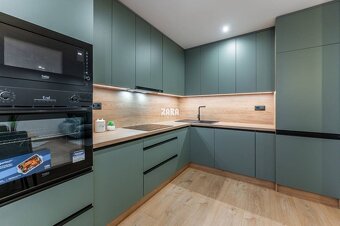Nad Jazerom - 3 izb. byt ul. POLUDNÍKOVÁ, 71 m2 + loggia. No - 2
