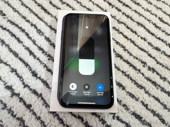 Apple iPhone 11 128GB Black - 2