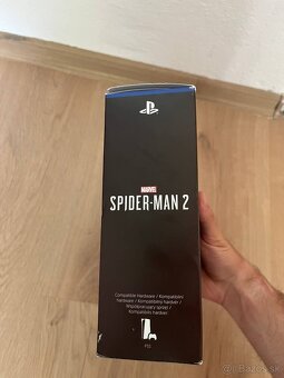 PS5 Dualsense Spider-Man 2 Limited Edition - 2