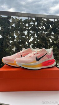 Nike Vomero 18 Sail Bright Crimson - 2