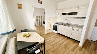 Zvolen, Štefánika – zrekonštr. 1-izb. byt, 2 balkóny, 38 m2 - 2