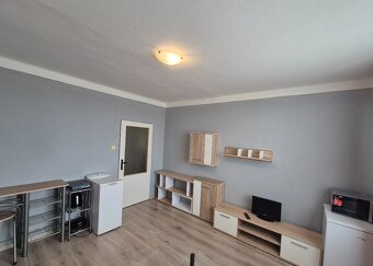 MH261-Na predaj garsónka na ulici Gazdovskej v Komárne - 2