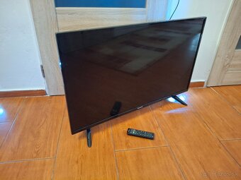 Televízor Panasonic 103cm - 2