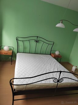 Kovová manželská posteľ - 2