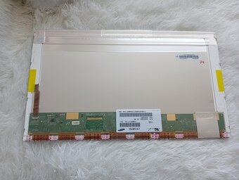 predám 15.6" LED displej z notebooku , LTN156KT02 , HD+ - 2