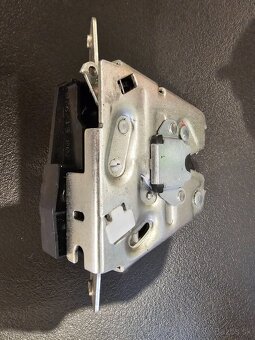 Zámok kufra original Mercedes - 2