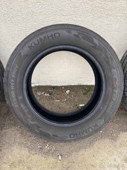 KUMHO 215/60 R17 - 2