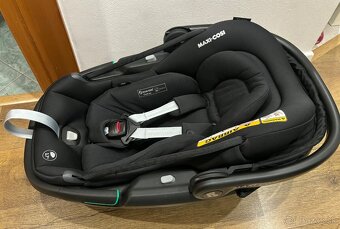 Maxi Cosi Coral 360 autosedačka Essential Black - 2