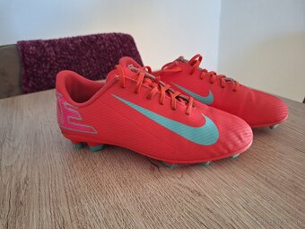 Kopacky c.37.5 NIKE - 2