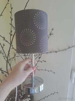Malá stolná lampa. - 2