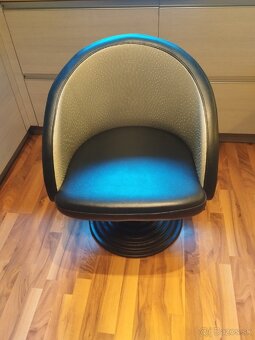 Kreslo pevné , neotáčavé - 2