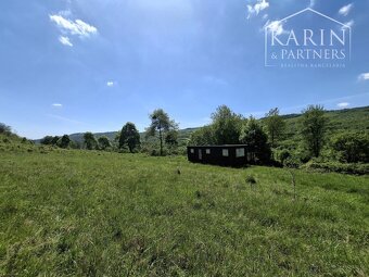 Slnečný rekreačný pozemok 5140 m2 s mobilným domom Tisovník - 2