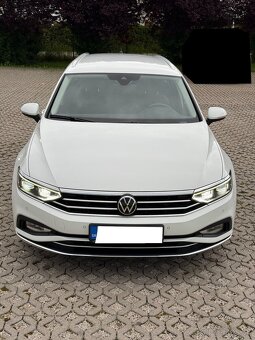 Volkswagen Passat Variant 2.0 TDI Business DSG Kupene SR DPH - 2
