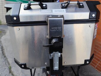Horný kufor Givi Trekker outback 42 l - 2