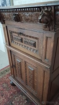 Starožitný nabytok - 2