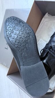 Predám pánske kožené topánky Lasocki k obleku - 2