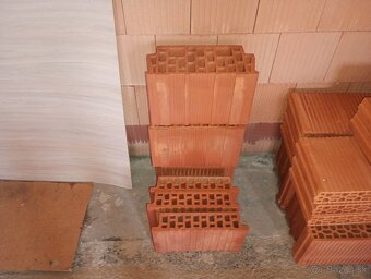 Vencove tehli Heluz - 2