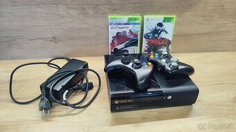 Xbox 360 + 2 wireless ovládače + 2 hry - 2