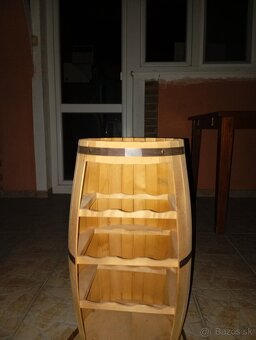 Držiak na fliaš vína - 2