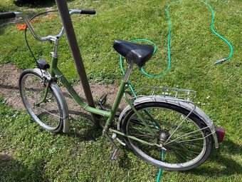 Eska garážovaná - 2