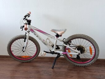 Dievčenský detský bicykel Cube 20 - 2