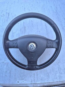 Predám multifunkčný volant pre Volkswagen Passat/golf/Touran - 2