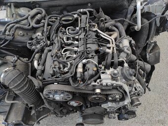 Predám náhradné diely na Audi a4 b8 2.0tdi CJCD - 2