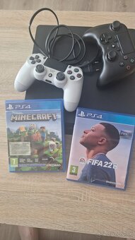 Playstation 4 slim - 2