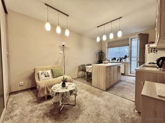 JAZERO - METEOROVÁ 1,5 IZBOVÝ BYT 42 M2, LODŽIA, SKRINE NA - 2